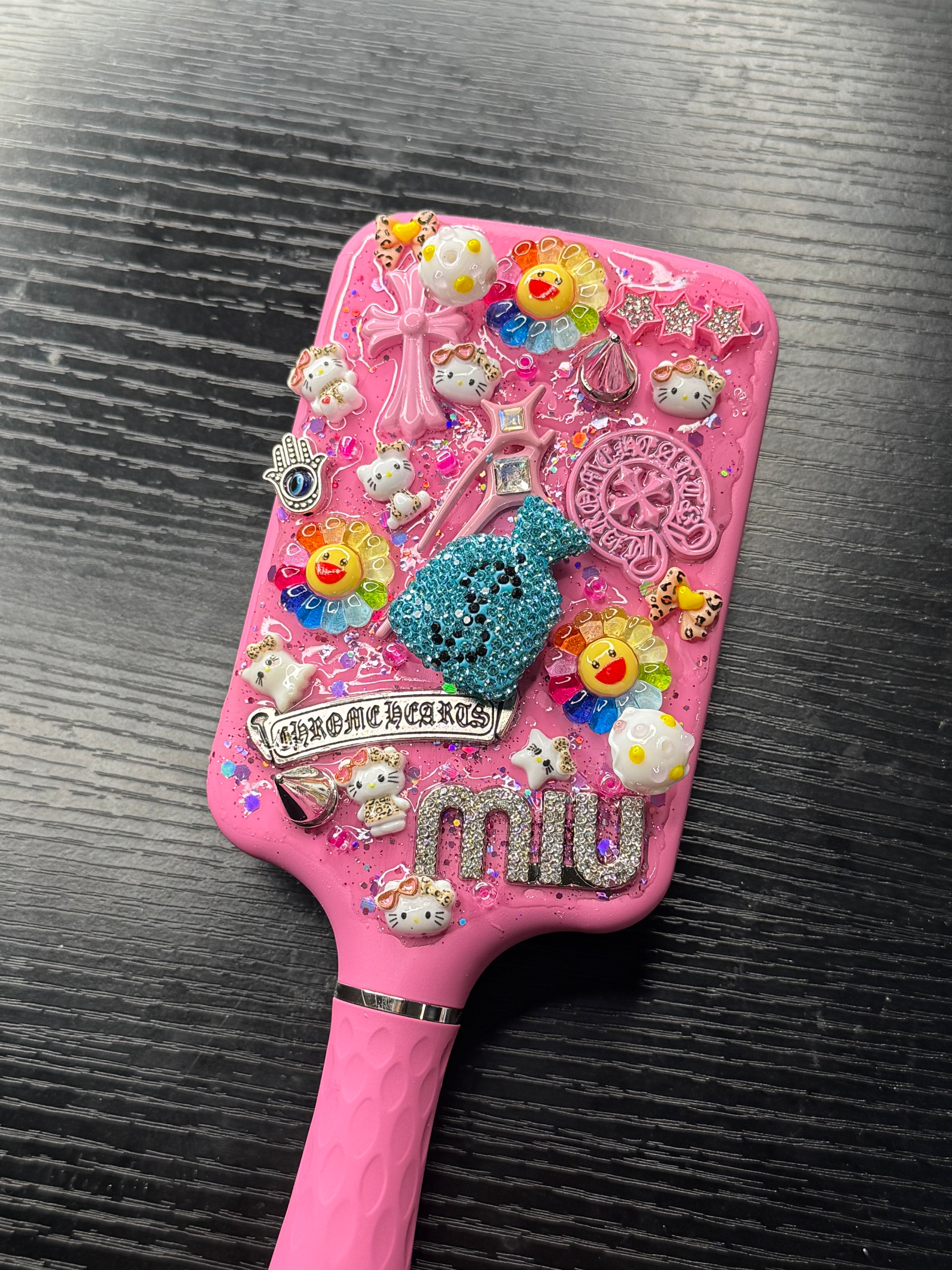 Chrome heart x Hello kitty junk brush